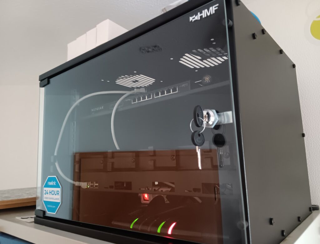 HMF home server cupboard (7 HU)